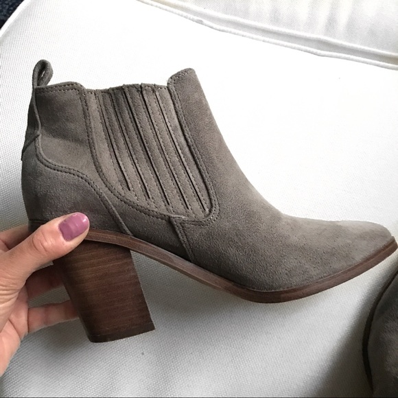 NINE WEST SUADE GREY CHUNKY HEEL BOOTIES! - Picture 5 of 11
